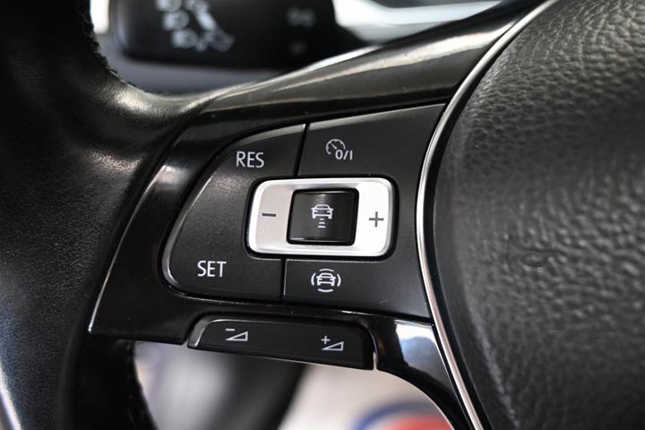 Grå VW T-Roc fra 2021