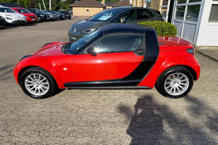 Rød Smart Roadster fra 2004