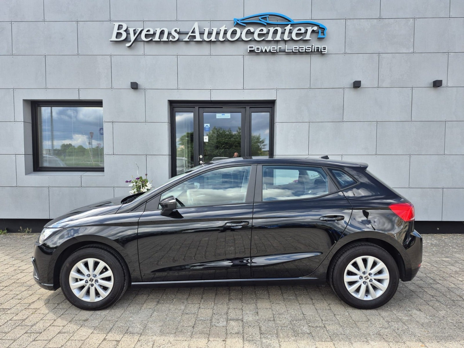 Sort Seat Ibiza fra 2024