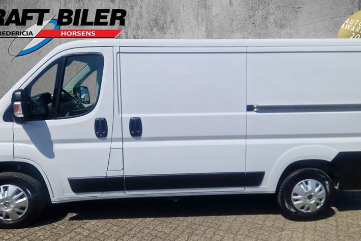 Hvid Peugeot Boxer 333 fra 2022