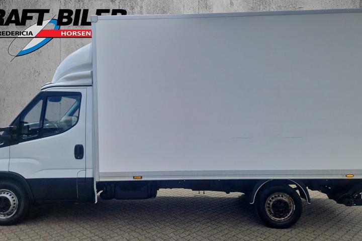Hvid Iveco Daily fra 2022