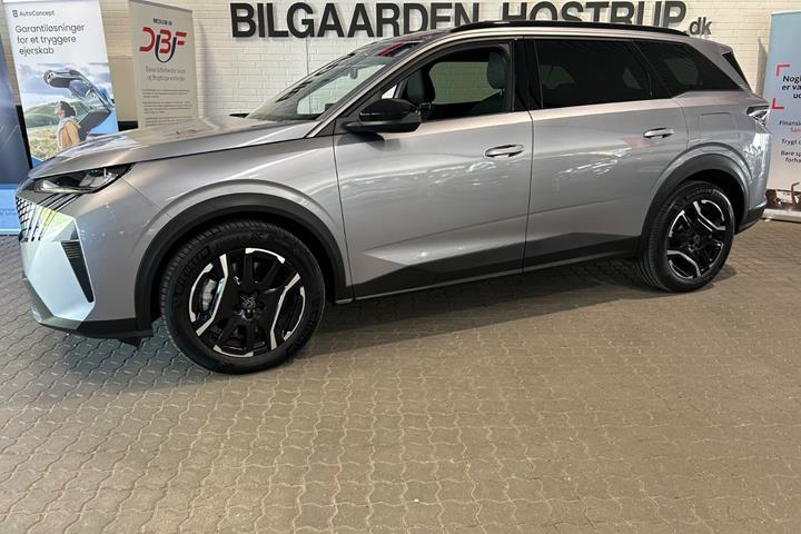 Grå Peugeot e-5008 fra 2025