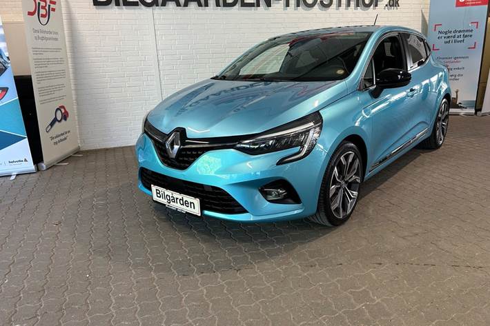 Blå Renault Clio V fra 2020
