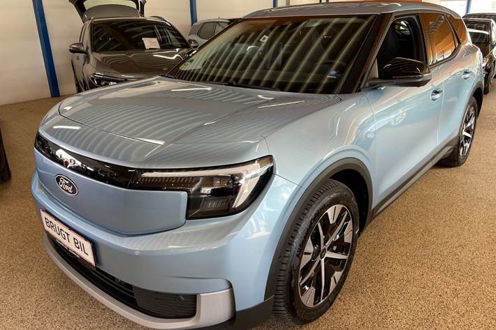 Blå Ford Explorer fra 2025