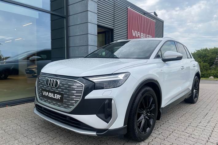 Hvid Audi Q4 fra 2023