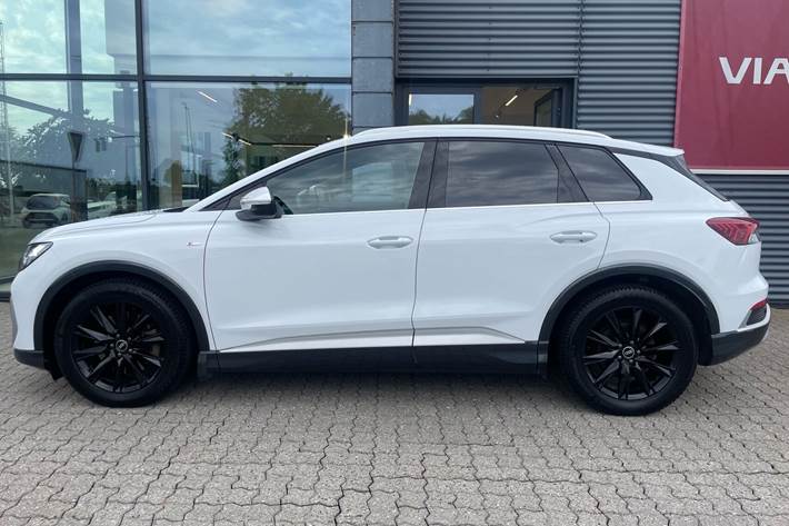 Hvid Audi Q4 fra 2023
