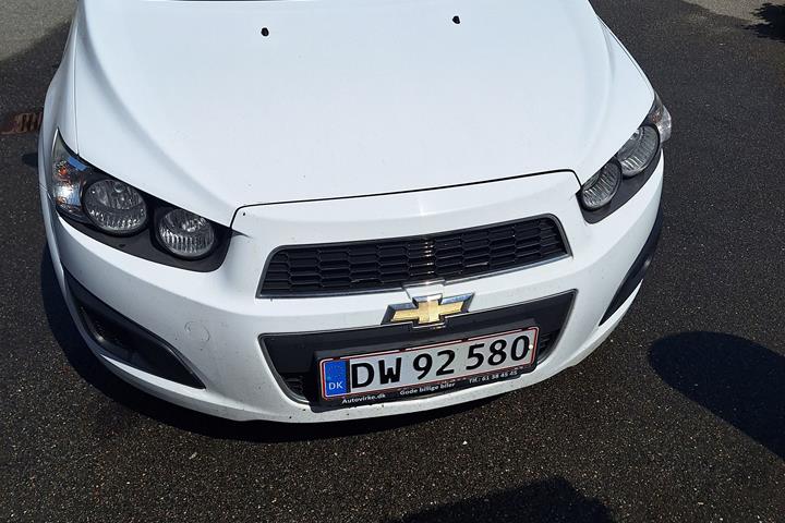 Hvid Chevrolet Aveo fra 2013