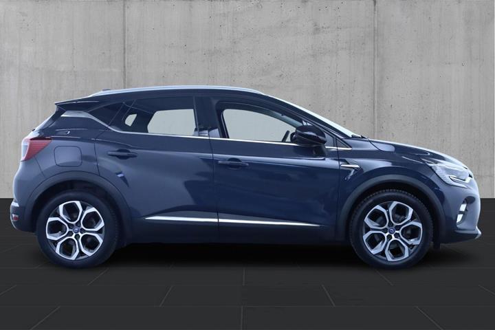 Blå Renault Captur fra 2021