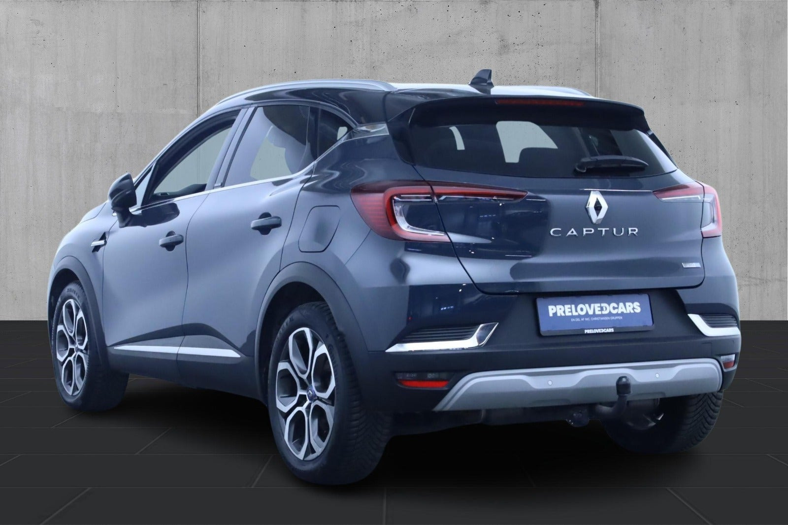 Blå Renault Captur fra 2021