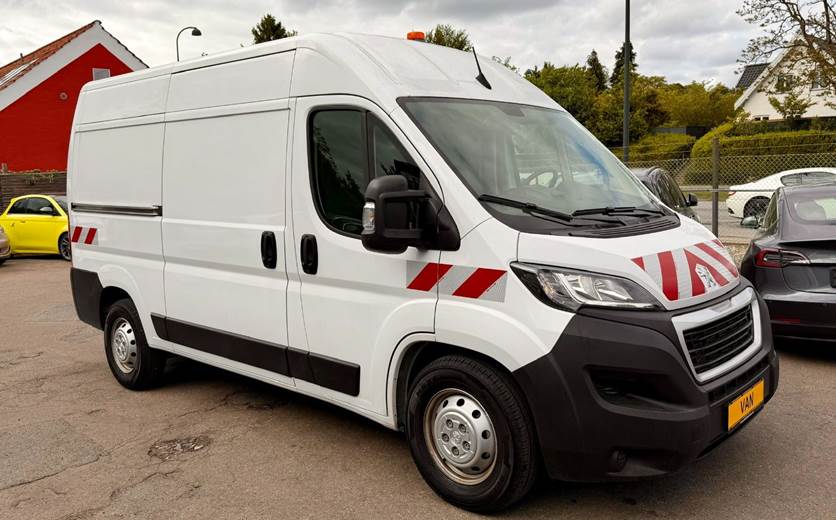 Peugeot e-Boxer 440 110 L3H2 Premium