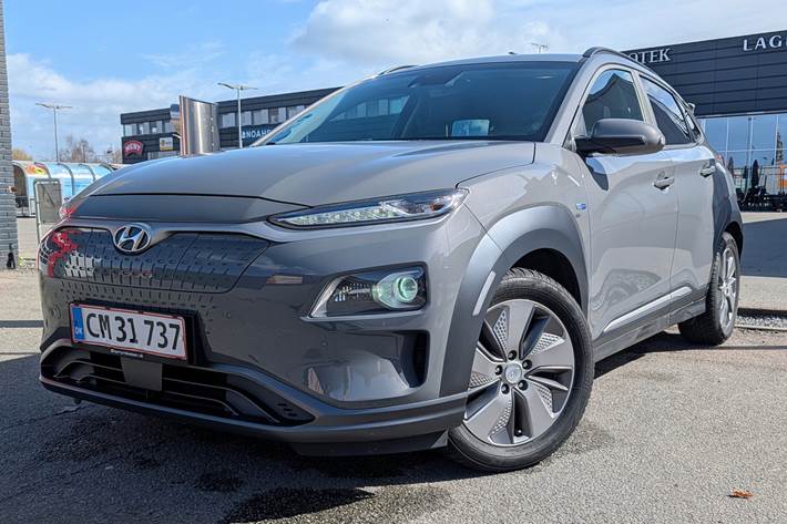 Grå Hyundai Kona fra 2019