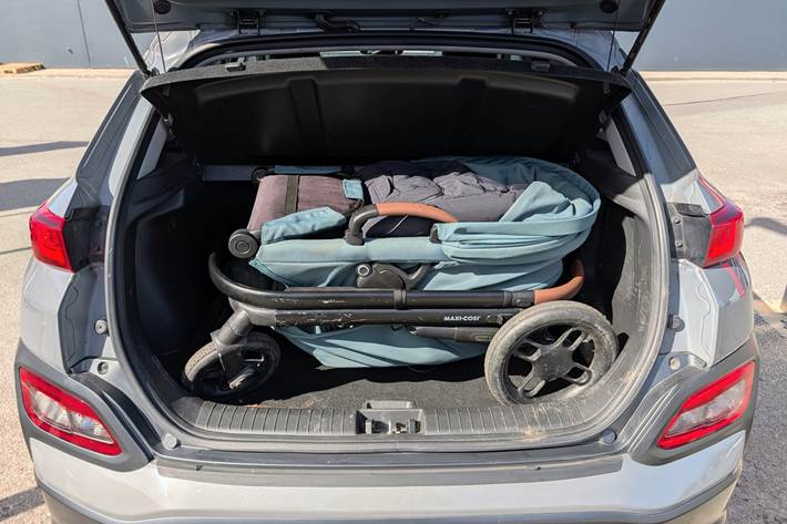 Grå Hyundai Kona fra 2019