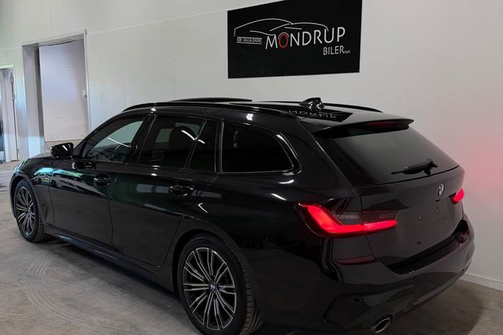 Sort BMW 330d fra 2020