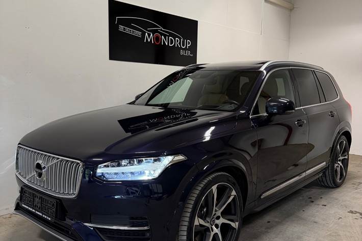 Blå Volvo XC90 fra 2016
