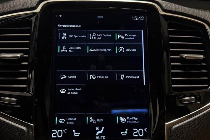 Blå Volvo XC90 fra 2016