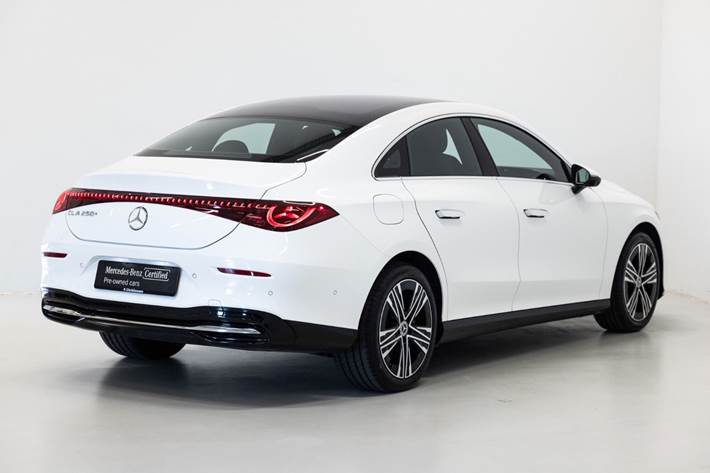 Hvid Mercedes CLA250+ fra 2025