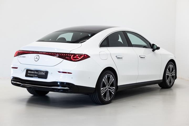 Hvid Mercedes CLA250+ fra 2025