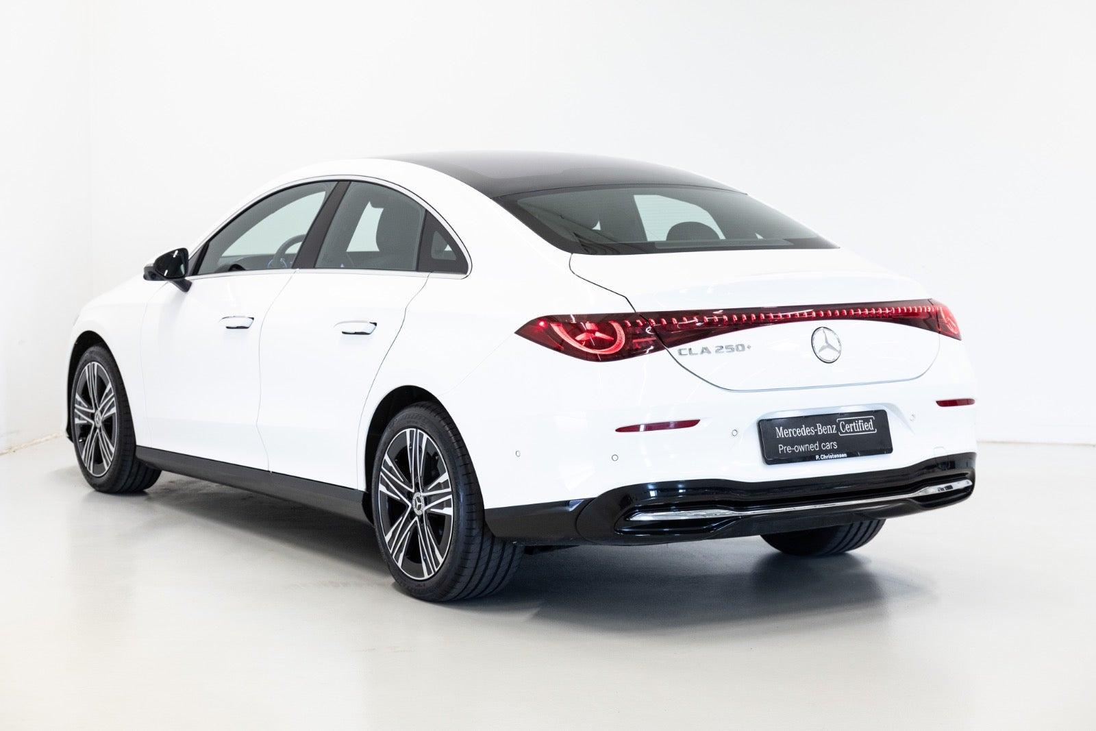 Hvid Mercedes CLA250+ fra 2025