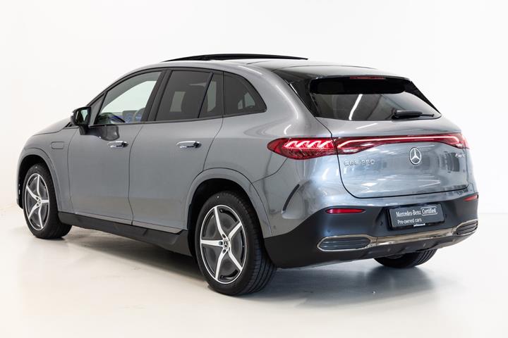 Grå Mercedes EQE350 SUV fra 2025