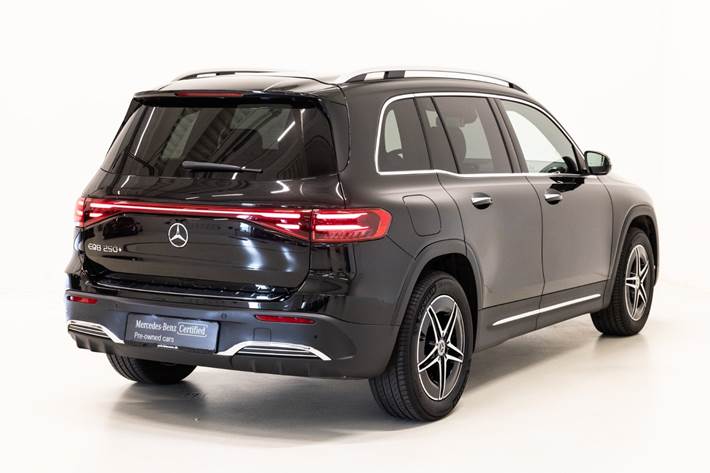 Sort Mercedes EQB250+ fra 2026