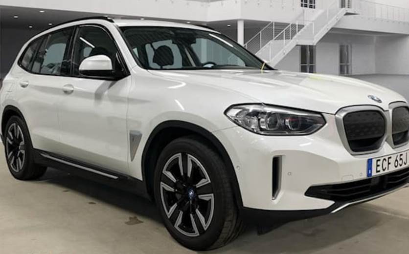 BMW iX3 Charged