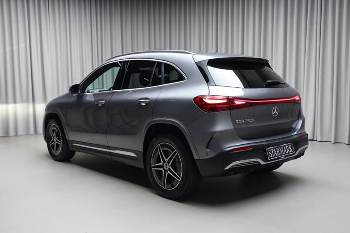 Grå Mercedes EQA250+ fra 2024