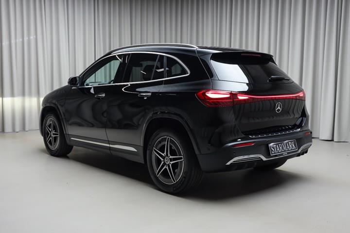 Sort Mercedes EQA250+ fra 2025