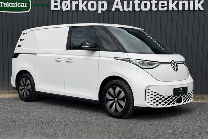 Hvid VW ID.Buzz fra 2023 set udefra