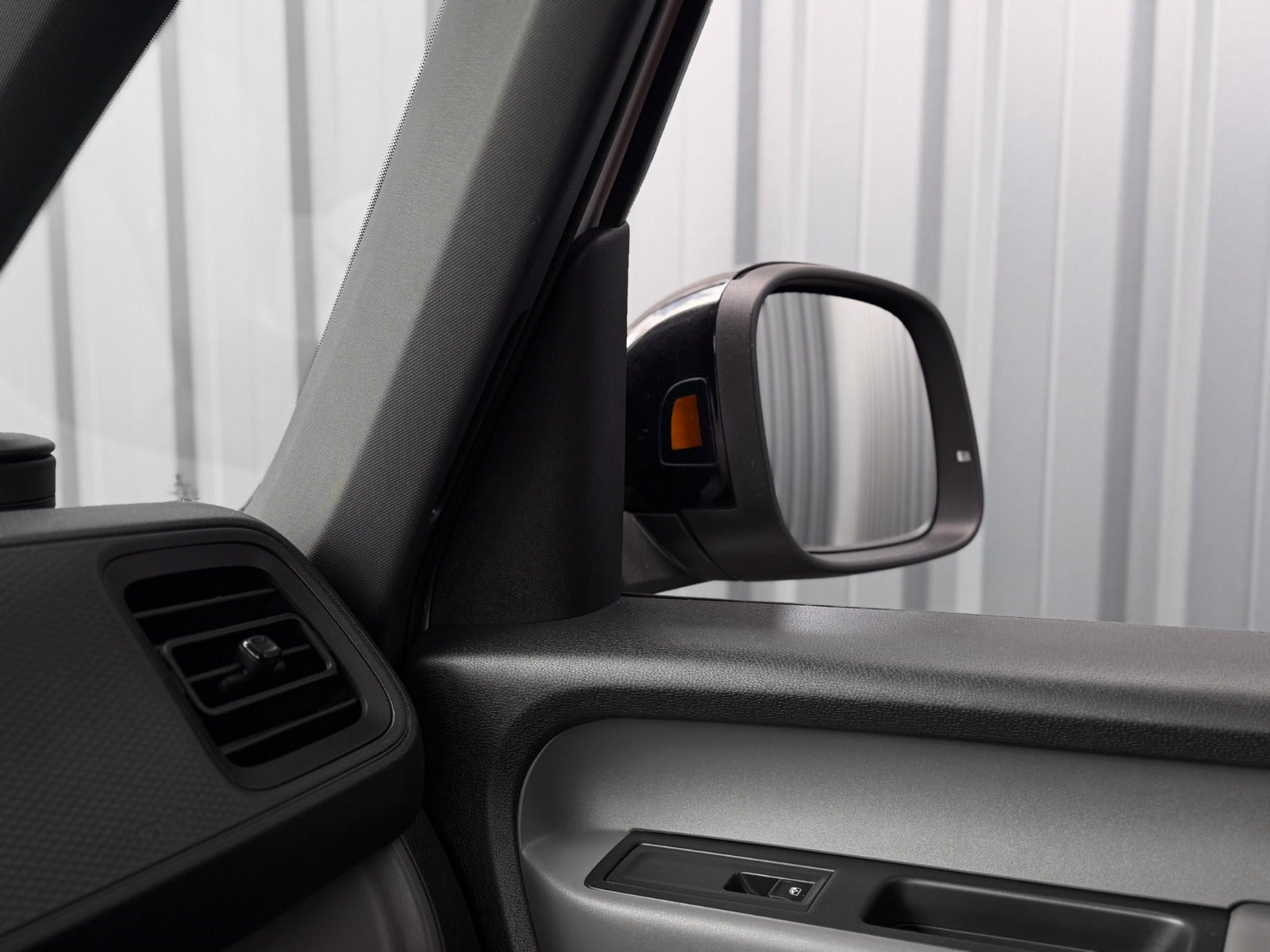 Hvid VW ID.Buzz fra 2023