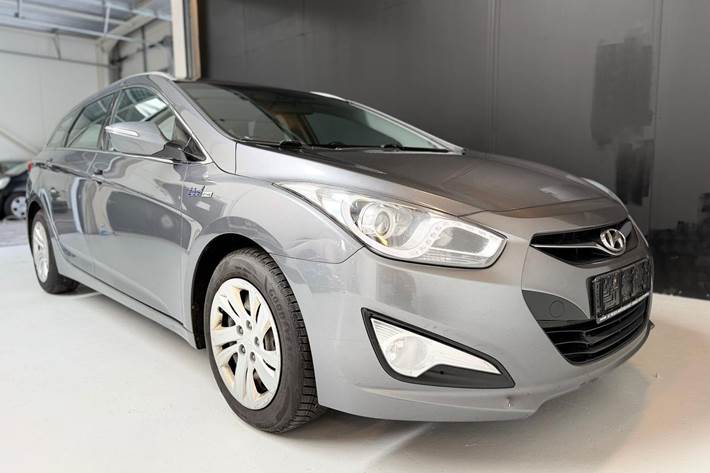 Grå Hyundai i40 fra 2015