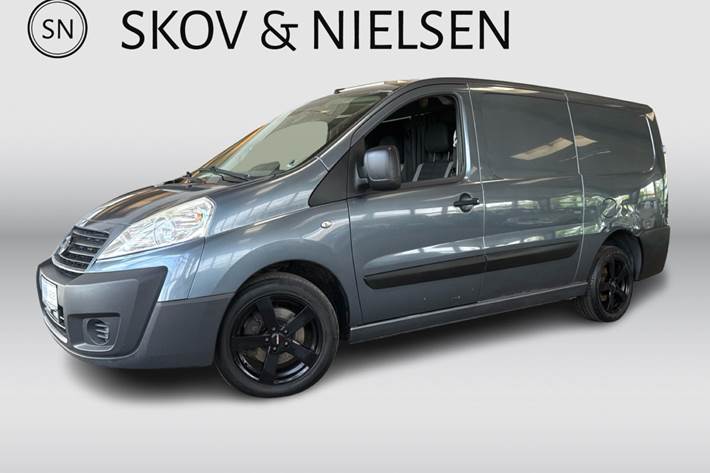 Grå Fiat Scudo fra 2011