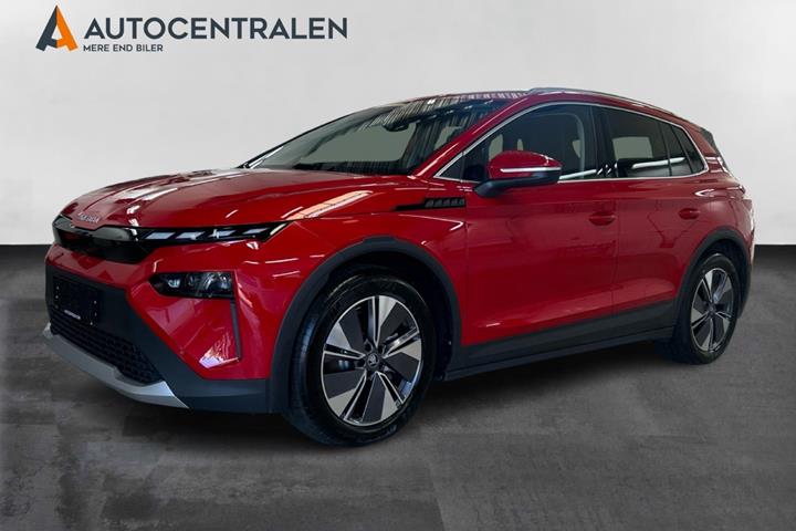 Rød Skoda Elroq fra 2025 set udefra