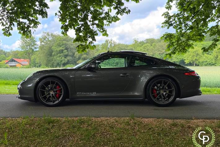 Sort Porsche 911 Carrera 4S fra 2013