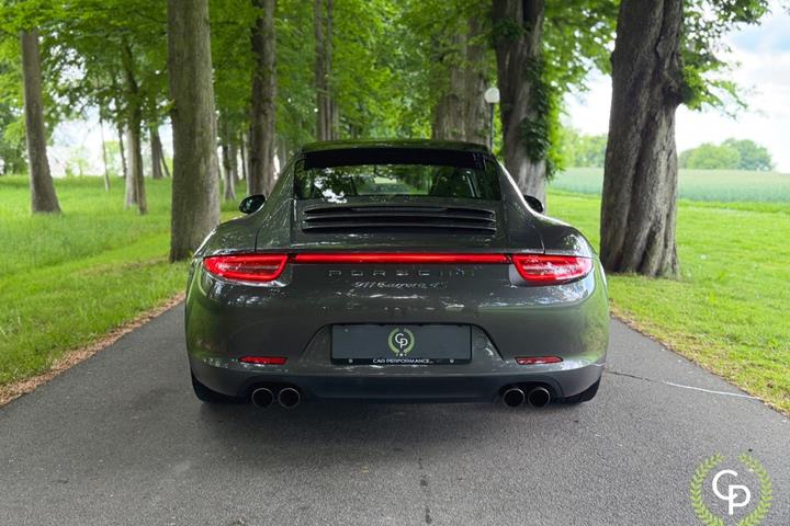 Sort Porsche 911 Carrera 4S fra 2013