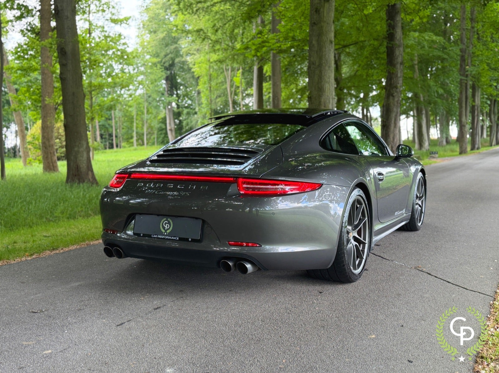 Sort Porsche 911 Carrera 4S fra 2013
