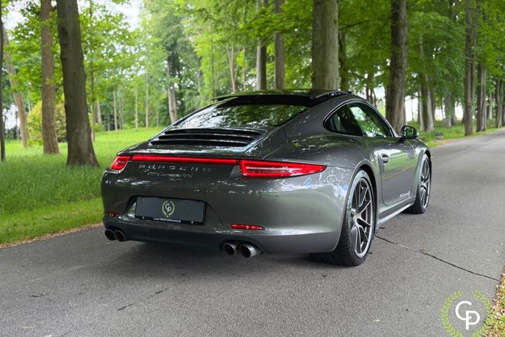 Sort Porsche 911 Carrera 4S fra 2013