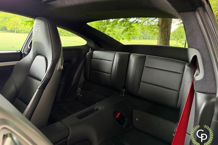 Sort Porsche 911 Carrera 4S fra 2013