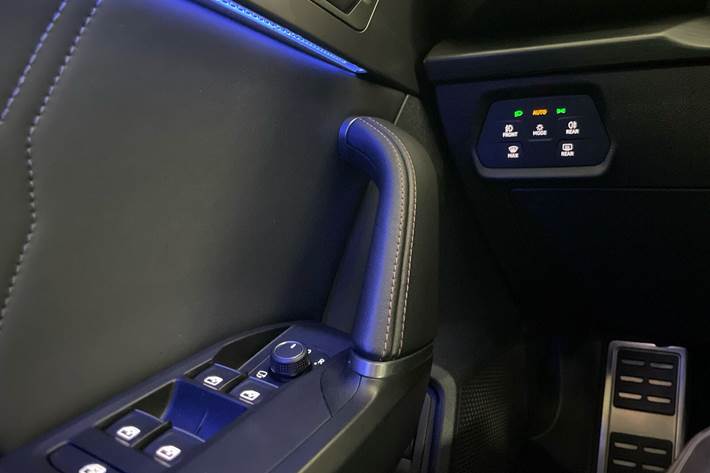 Grå Cupra Leon fra 2020