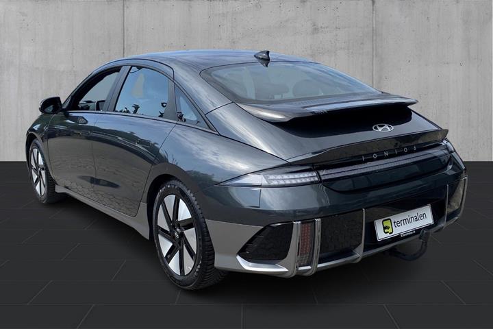 Grå Hyundai Ioniq 6 fra 2023