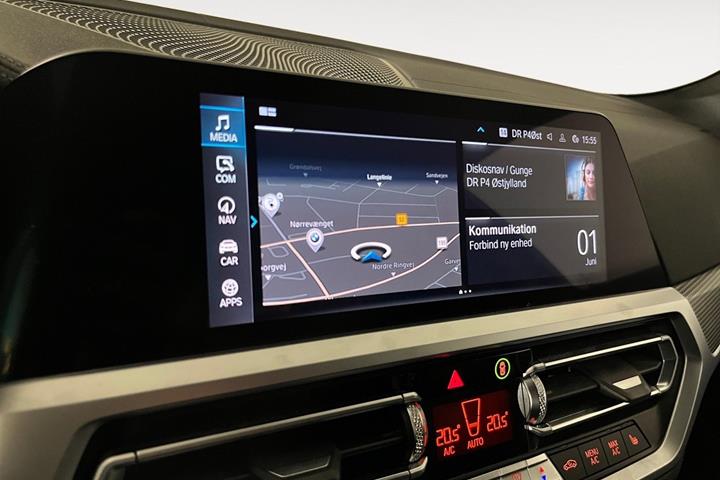 Sort BMW 330e fra 2020