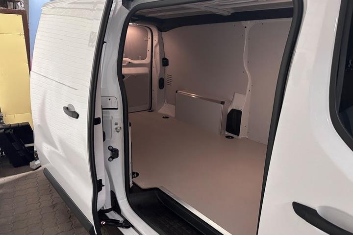 Hvid Citroën e-Jumpy fra 2024