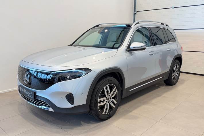 Sølv Mercedes EQB250+ fra 2026