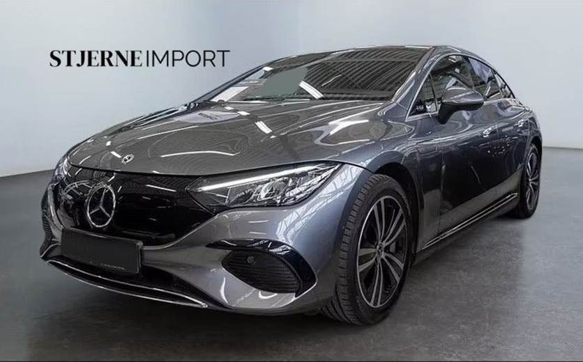 Mercedes EQE300 Electric Art
