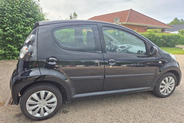 Grøn Citroën C1 fra 2010