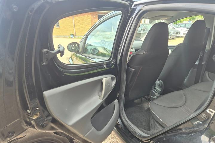Grøn Citroën C1 fra 2010