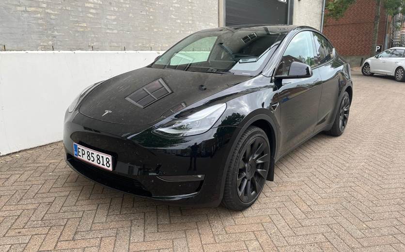 Tesla Model Y Long Range AWD