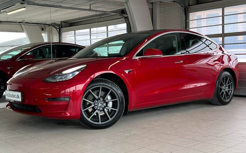 Tesla Model 3 Standard Range+ RWD