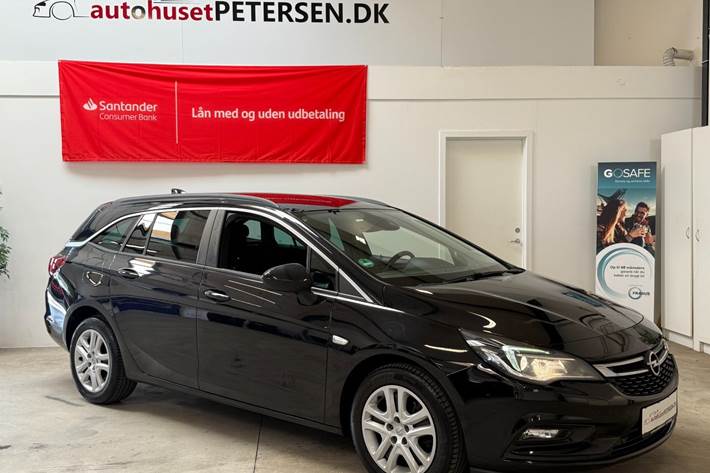Sort Opel Astra fra 2017