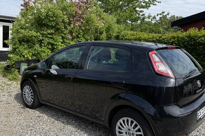 Sort Fiat Punto fra 2013