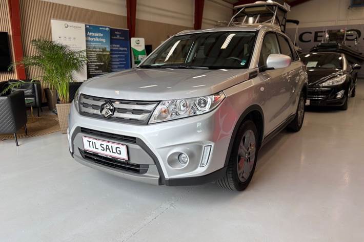 Sølv Suzuki Vitara fra 2018